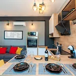 Maza Apartment